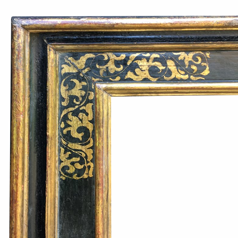 Italian 16th century frame with sgraffito